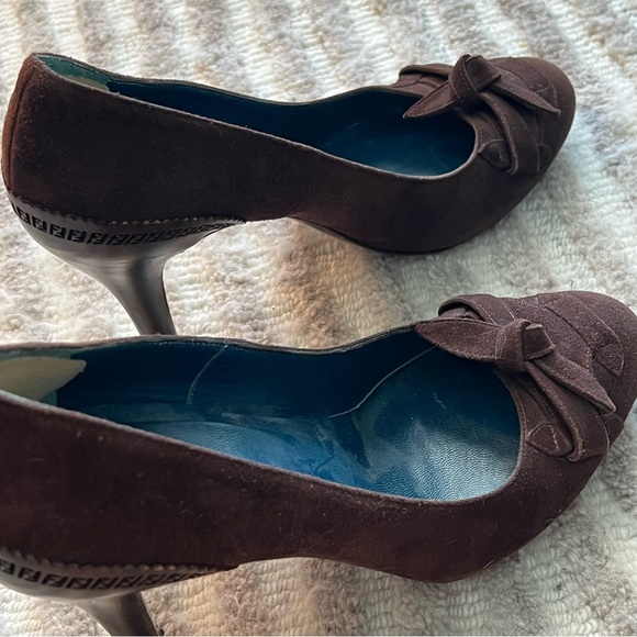 Suede Pumps - Picture 5 of 13